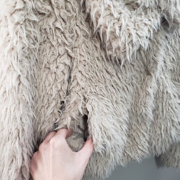 Zara Basic * Faux Fur Teddy Coat * Wrap Front Sz M - Picture 6 of 9